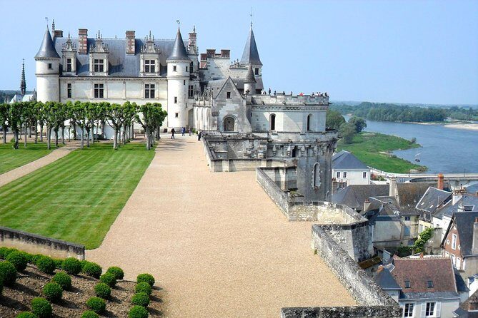 Loire Valley Castles VIP Private Tour: Chambord, Chenonceaux, Amboise - Chateau Royal d’Amboise: Leonardo’s tomb and the royal river viewpoint