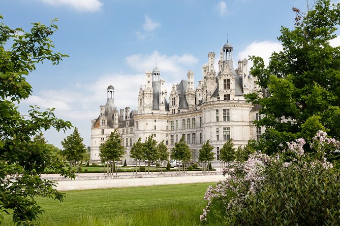 Loire Valley Chambord Castle and Wine Tasting from Paris - Family-Run Winery Visit and Wine Tasting: What You’ll Actually Taste