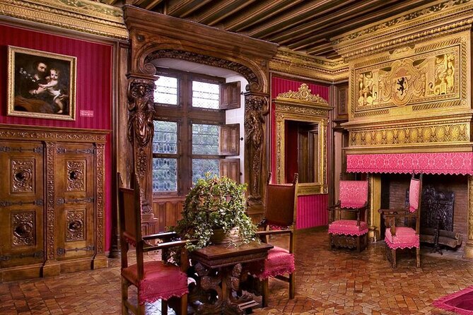 Loire Valley Chateaux from Paris Private Tour - Château Chambord: Francis I’s grand scale, explained as you go