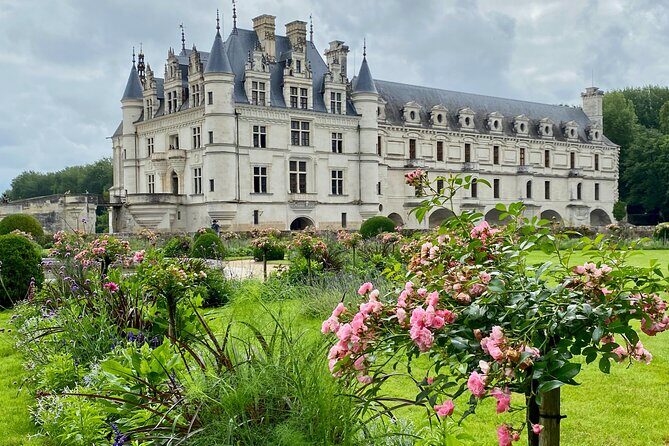 Loire Valley Royal Castles Guided Small group Day Trip from Paris - Timing and food: what to expect from a 13-hour plan