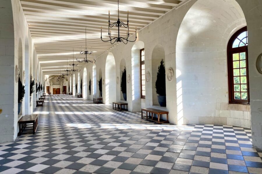Loire Valley Royal Castles Small Group Day Trip from Paris - Key highlights worth caring about