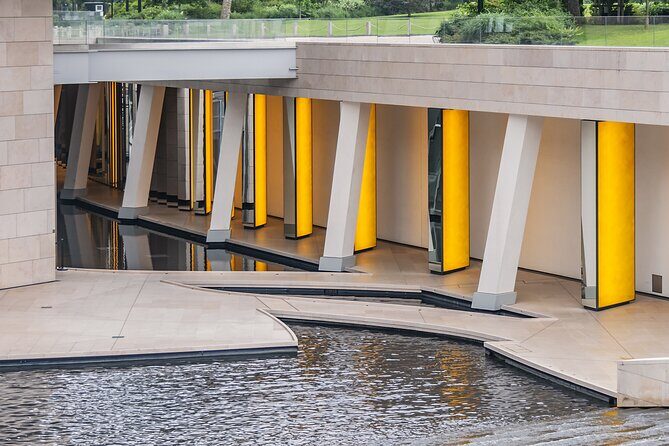 Louis Vuitton Foundation Exterior Walking Tour and Premium Entry - Inside the Louis Vuitton Foundation: what the guide sets up for you