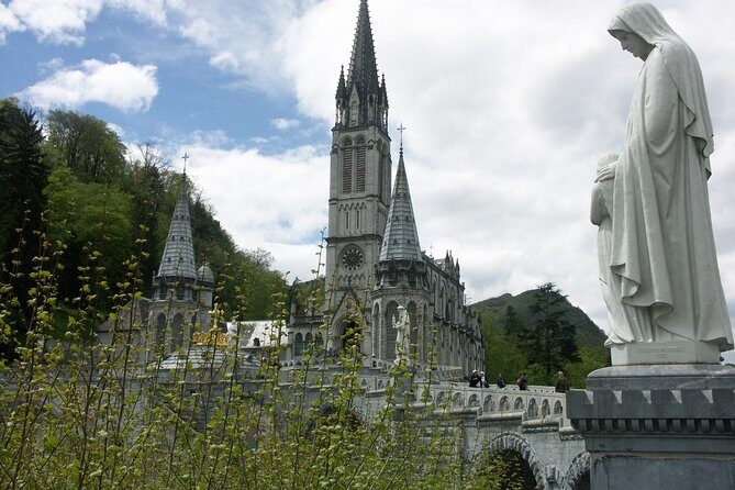 LOURDES : COME FOR A DAY - Private Day-trip from PARIS by High Speed Train - Hotel pickup to the Paris station: the part that saves your morning