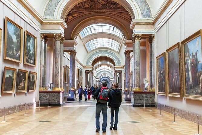 Louvre Access with a Multilingual Host - Group Size, Physical Pace, and Practical Comfort