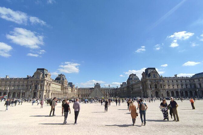 Louvre Highlights Tour for Kids Ticket Included - Practical tips for your Louvre day (so nothing derails the fun)
