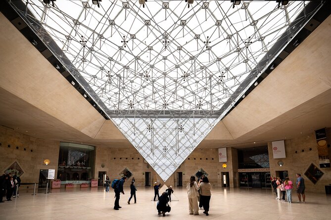 Louvre Masterpieces Express Guided Tour & French Wine Tasting - From Louvre to Ô Chateau: the walk you should not ignore