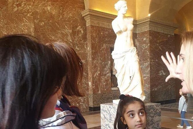 Louvre masterpieces in 2 hours - Meeting Alice: why the guide style is the whole point