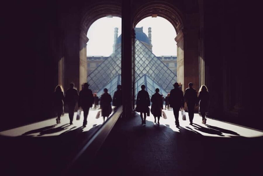 Louvre & Mona Lisa Small Group Tour with Reserved Entry - Is the $115 price tag worth it for a 3-hour Louvre visit?