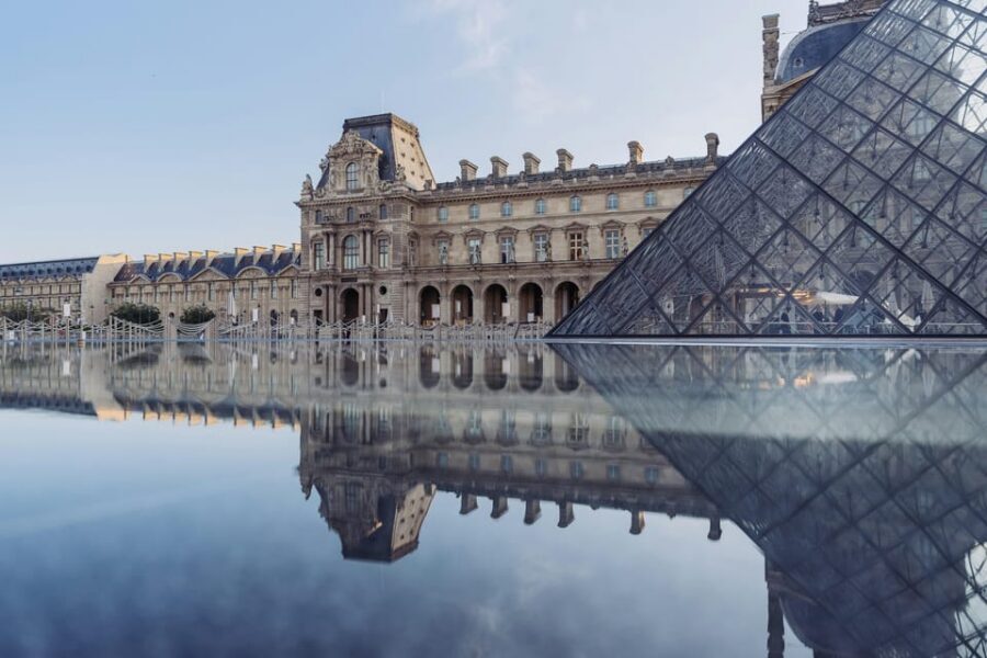 Louvre & Mona Lisa Small Group Tour with Reserved Entry - Should you book this Louvre small-group tour?