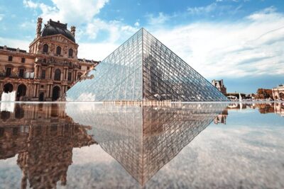 Louvre Museum and Arc de Triumph Tickets with Audio Guide - The downloadable audio app: how to make it work smoothly
