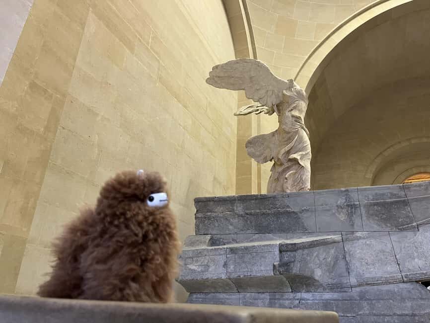 Louvre Museum Entry Ticket and Private Guided Tour - Venus de Milo: famous sculpture, clearer context