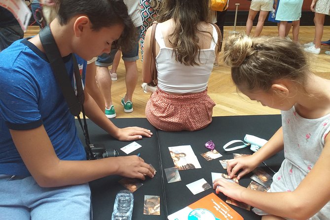 Louvre Museum Guided Family Treasure Hunt - The Main Stops: Venus de Milo, Mona Lisa, and Winged Victory