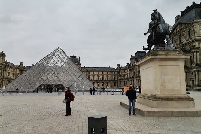 Louvre Museum Guided Tour Options with Timed Entry - Who should book this Louvre tour (and who should skip it)