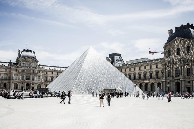 Louvre Museum Guided Tour Options with Timed Entry - The outdoor Cour Carrée walk: what it’s good for
