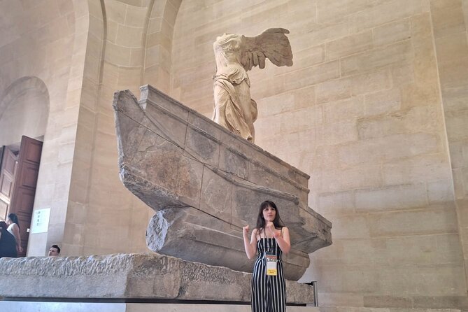 Louvre Museum Guided Tour with Artist - Inside the Louvre: a focused artist-route for Mona Lisa and Winged Victory