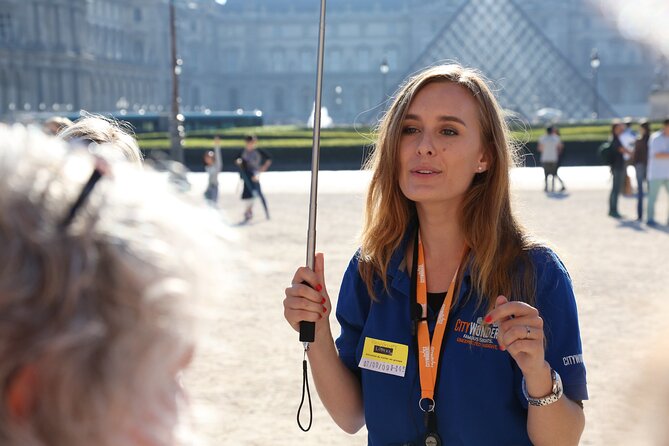 Louvre Museum Masterpieces Guided Tour with Access - Inside the Louvre: your 3-hour highlights route