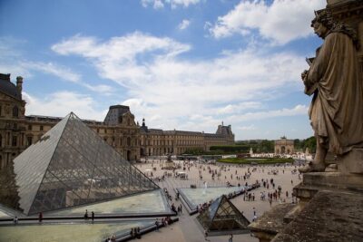 Louvre Private Guided Tour From Paris with tickets - Hotel pickup in an air-conditioned car you actually want