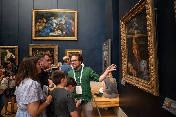 LOUVRE PRIVATE TOUR: Priority Access tickets & Local expert guide - Guides You’ll Get (and Why It Matters)