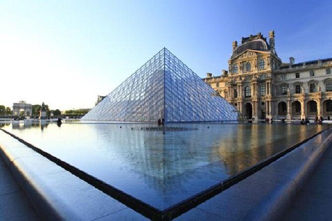 LOUVRE, Small Group Guided Tour in French (TOP SALES) - Who this French Louvre essentials tour fits best