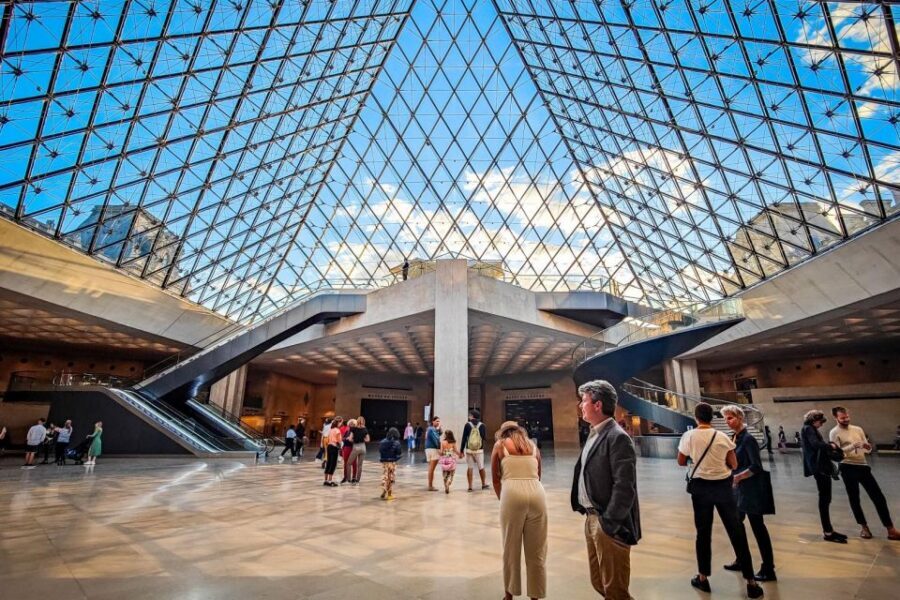 Magnificent tour of the Louvre + Mona Lisa pass - Where You Meet: 162 Rue de Rivoli (and Why It Matters)