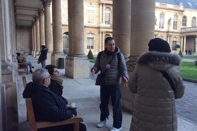 Marais District 2-Hour Private Walking Tour in Paris - Le Marais Streets: Bistros, Galleries, and Old Walls