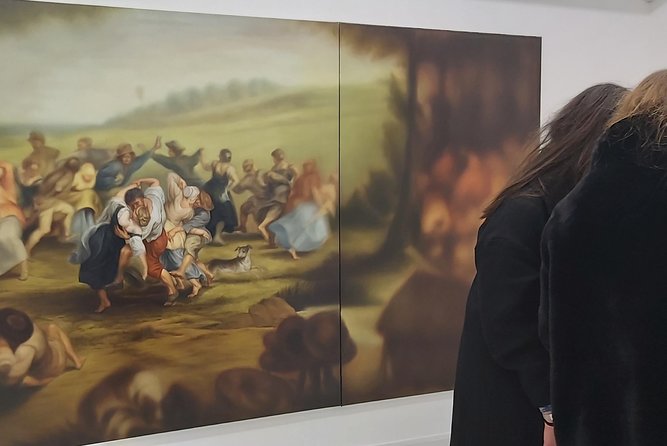 Marais Gallery Walk - Private Tour - Contemporary art commentary that stays useful (not vague)
