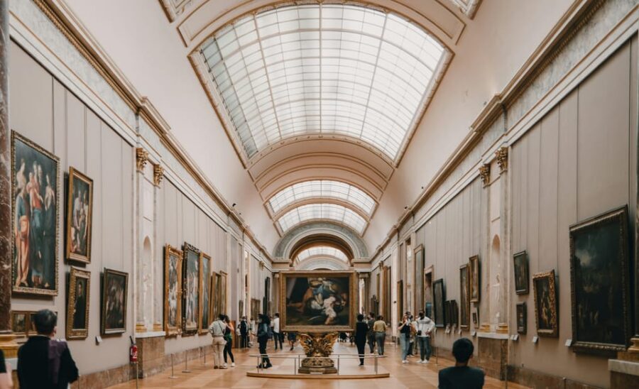 Mona Lisa & Treasures: 6-people Max Louvre Experience - Should You Book This Tour?