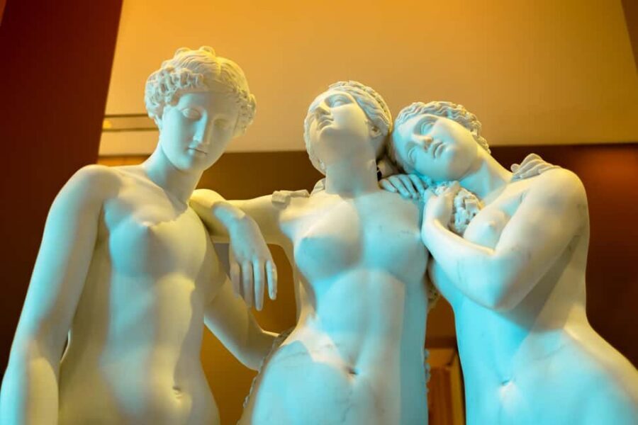Mona Lisa & Treasures: 6-people Max Louvre Experience - Mona Lisa and Venus de Milo: The Hits You Actually Want