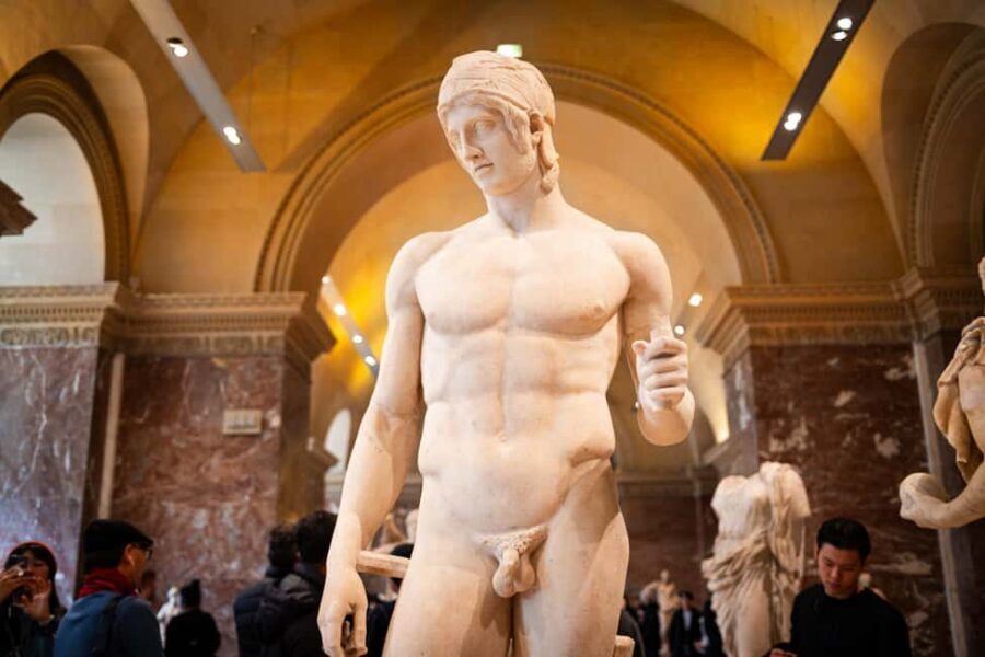 Mona Lisa & Treasures: 6-people Max Louvre Experience - Price Check: Is $173 Worth It for the Louvre?