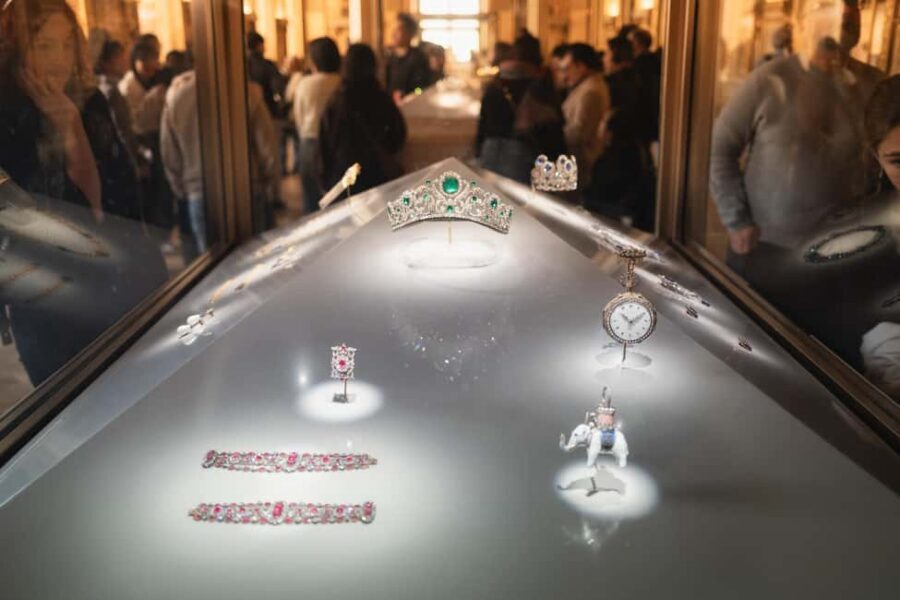 Mona Lisa & Treasures: 6-people Max Louvre Experience - Make It Your Own: Planning Around the 2-Hour Finish