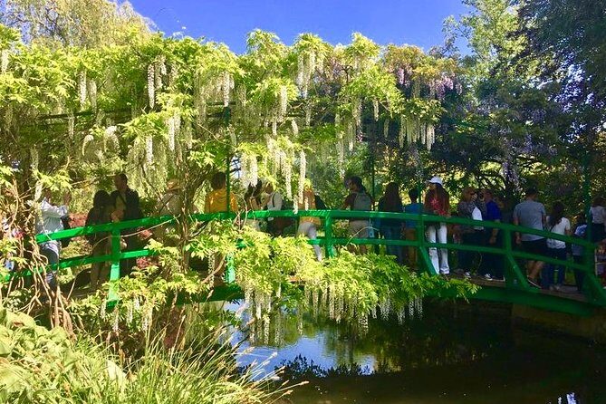 Monet's Gardens & House-Private Giverny Tour From Paris - Giverny village time: cafes, galleries, and the Hotel Baudy vibe