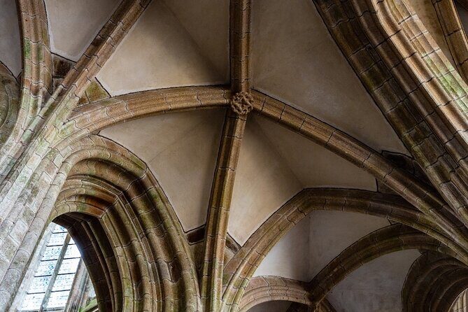 Mont Saint-Michel Abbey in the Middle Ages: A Self-Guided Audio Tour - Getting started at the right spot on the rock