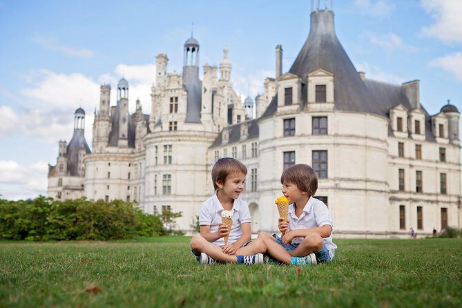 Mont Saint Michel and Loire Valley Castles 2 Days Guided Trip - Smart Tips to Make This Tour Feel Less Rushed