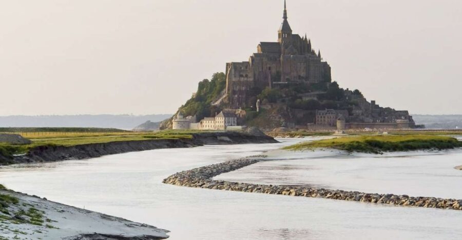 Mont Saint-Michel & Chateaux Country 3-Day Tour from Paris - Quick Hits Before You Go
