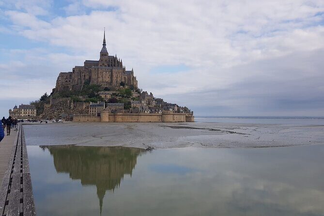 Mont Saint Michel: Explore History and Scenic Views - Meeting Point: From Le Bas Pays to the Abbey Foot