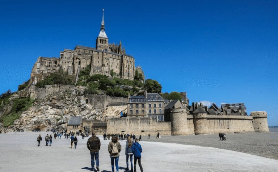 Mont-Saint-Michel: Private Guided Tour with Abbey Entrance - Price at $294 per person: is it fair for 2 hours?