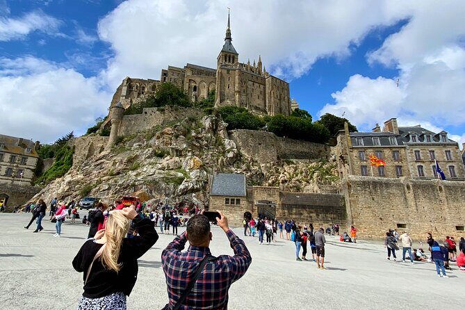 Mont Saint-Michel Small-group 2 to 7 people from Paris - How the small-group Mont Saint-Michel day trip actually works