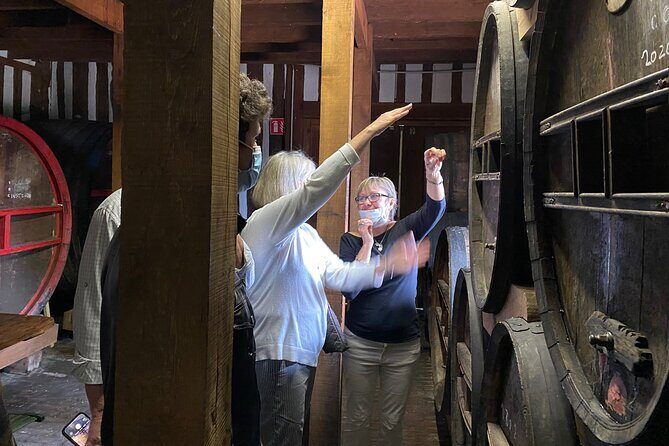 Mont Saint-Michel Small-group by Minivan from Paris with Calvados - Your 4 hours on the island: how to use the village time for lunch and views