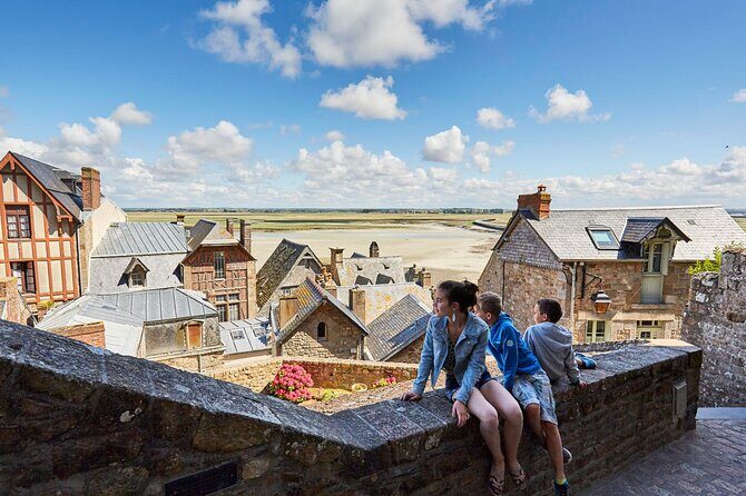 Mont Saint-Michel with Calvados Tasting Private Tour from Paris - Abbey Visit Options: Expert Guide vs Audio (What You Should Expect)