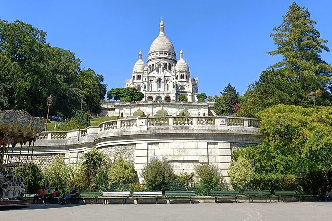 Montmartre - A Canvas of Art and History (Self-Guided audio tour) - Start at Saint-Jean, Finish by Moulin Rouge