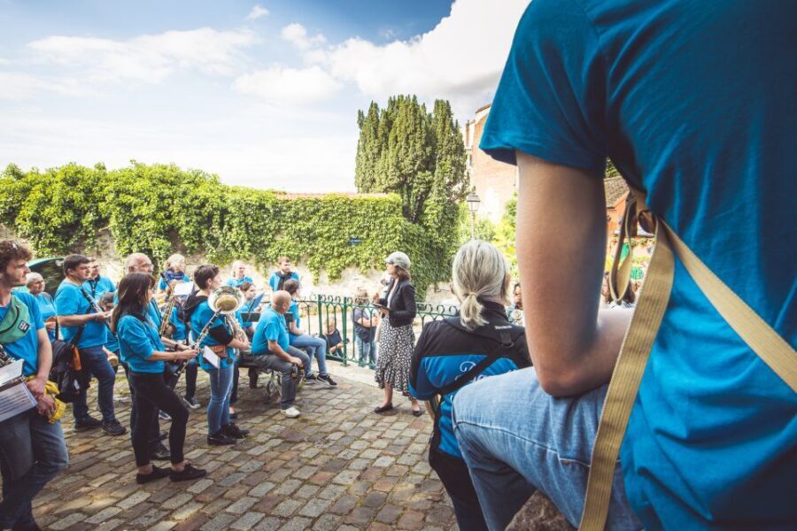 Montmartre en chansons: tour with a professional singer - Who should book this Montmartre en chansons tour