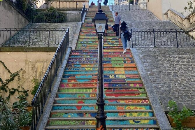 Montmartre Experience : Guided Tour, Tasting, and Art - How the private pickup helps you do Montmartre right