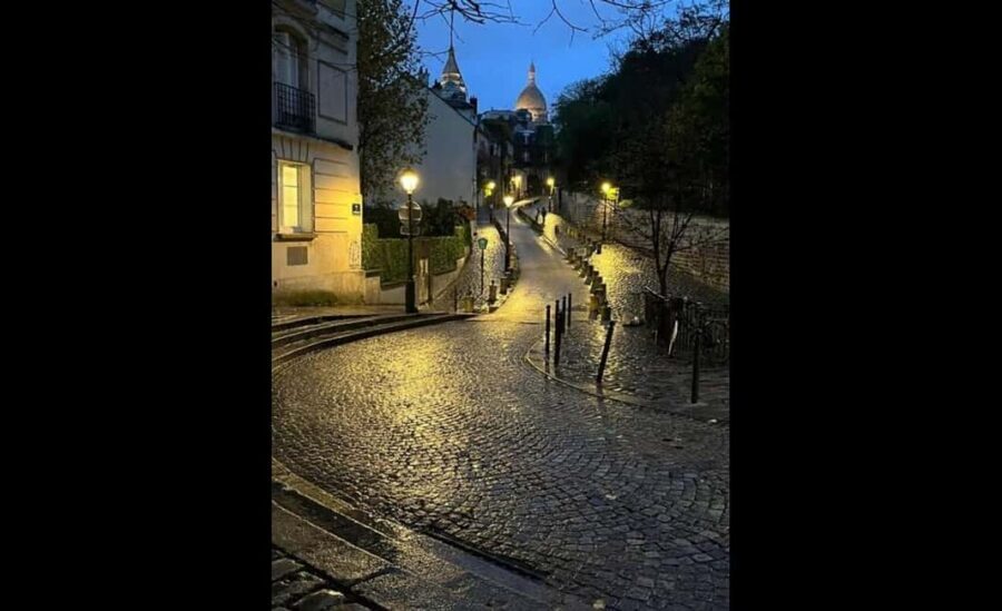 Montmartre for Art Lovers - Walking tour with Expert Guide - The Walking Route Through Montmartre’s Famous Corners
