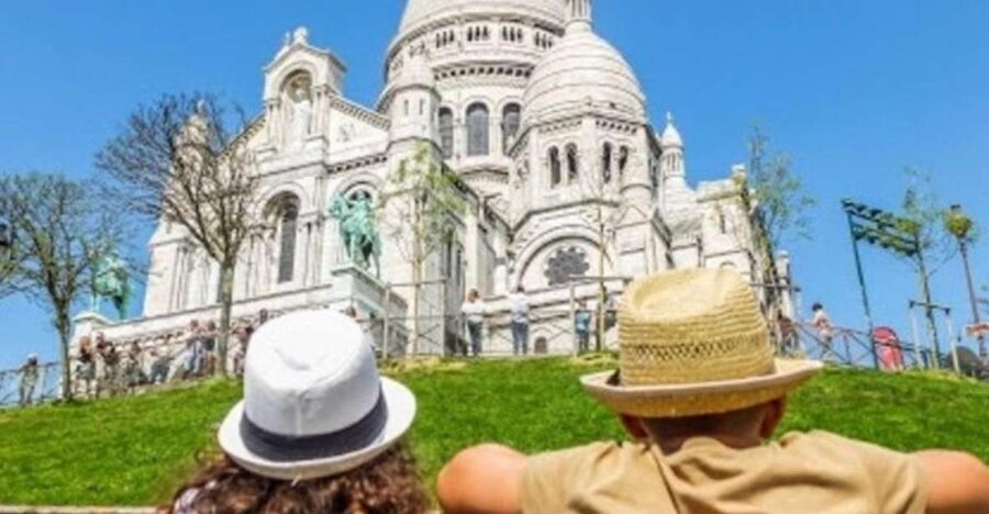 Montmartre: Guided Tour for Kids and Families - Meeting at Anvers: the start that saves stress