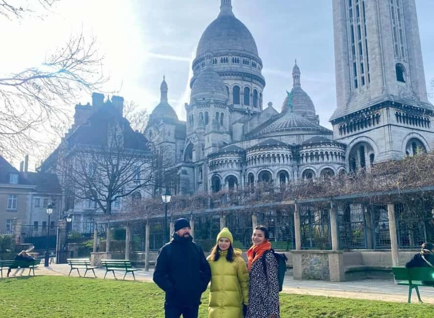 Montmartre: Guided tour to Sacré-Coeur - Finishing at the hilltop: your last hour around Place du Tertre
