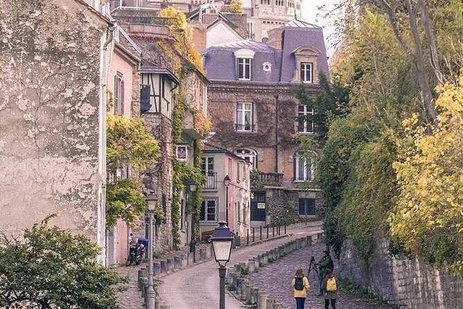 Montmartre Guided Tour with Sacré Cœur Church & City Views - Sacré-Cœur Basilica and the city views you came for