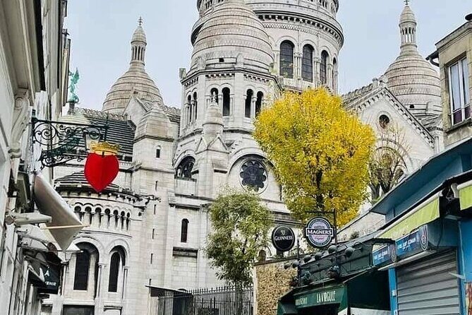 Montmartre guided walking tour with local guide in small group - La Maison de Dalida and Place Dalida: music meets the street