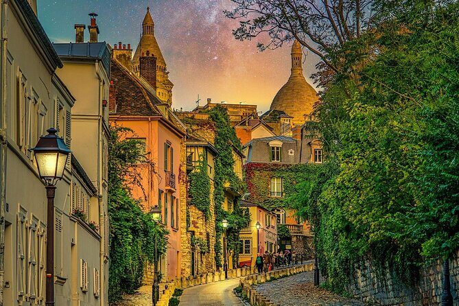 Montmartre guided walking tour with local guide in small group - La Petite Maison Rose and Place du Tertre: Montmartre’s artist core