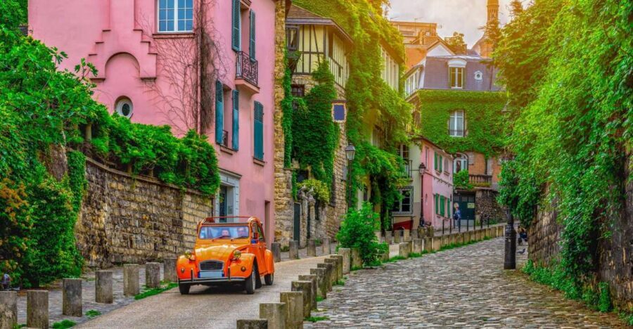 Montmartre & Sacré Coeur: 2.5-Hour Walking Tour - Why Montmartre feels different on foot