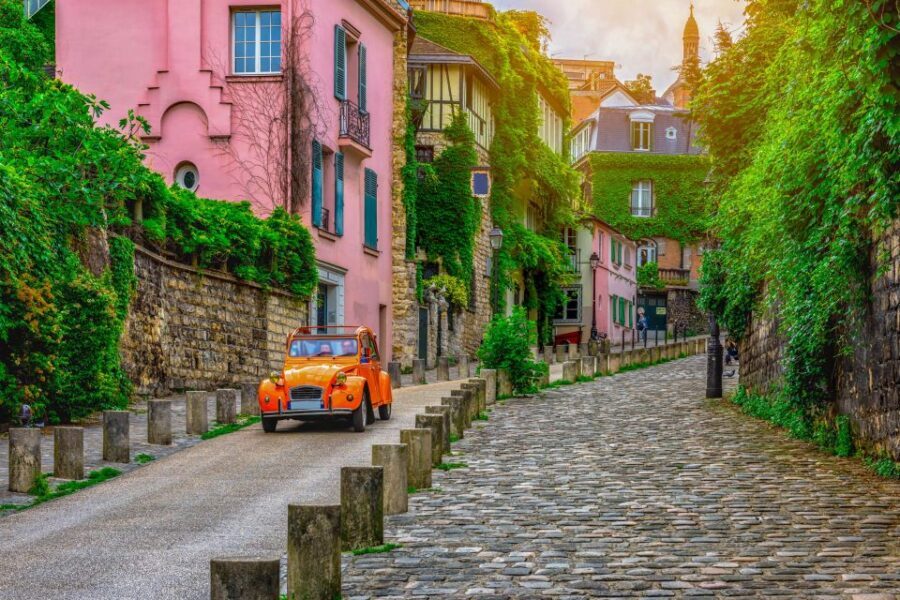 Montmartre & Sacré Coeur: 2.5-Hour Walking Tour - Pacing, walking comfort, and the practical side of Montmartre